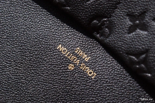MAIDA LOUIS VUITTON HOBO 0713